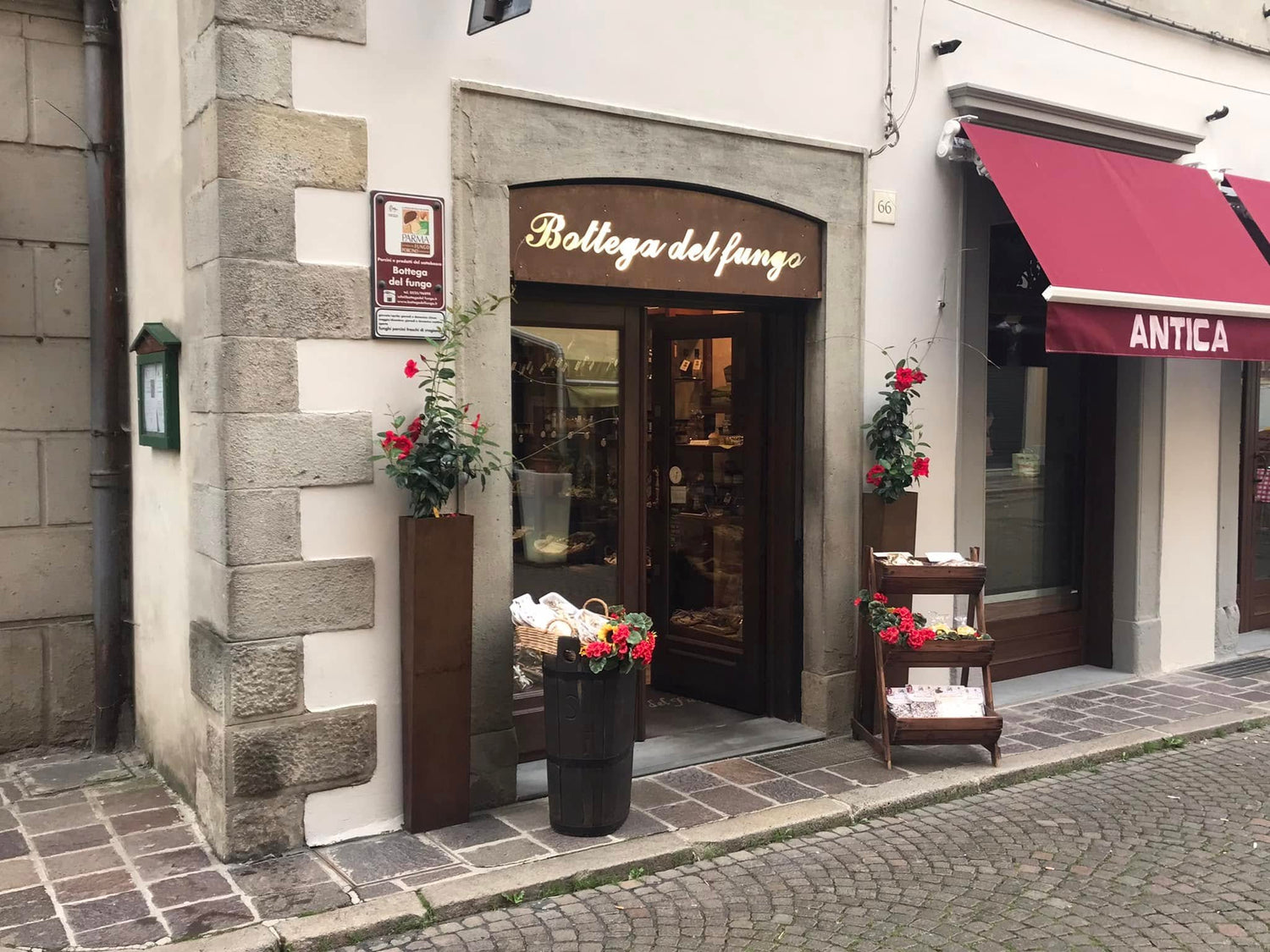 Foto esterno negozio BORGOTARO