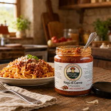 ragù ci carne al pomodoro in cucina